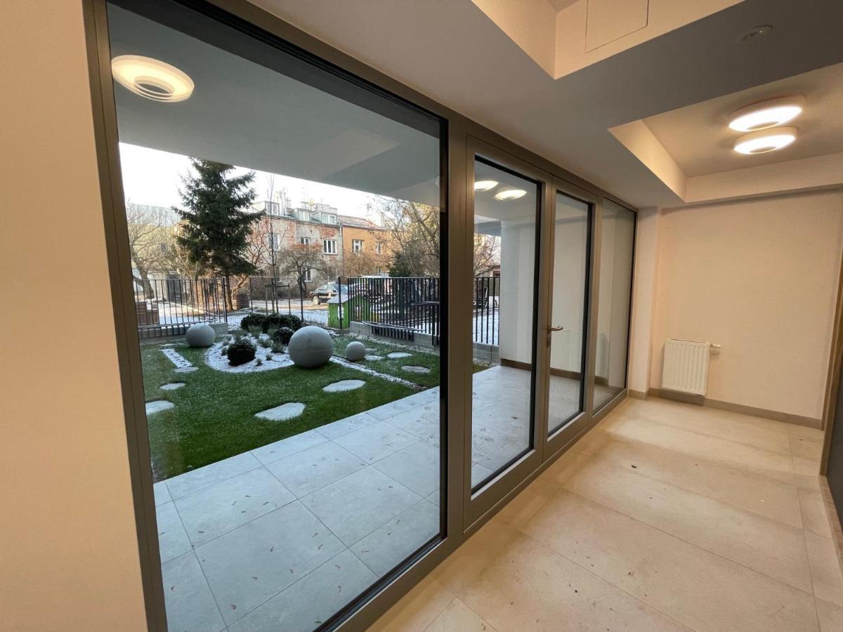 Apartament Smart Kamienica Grochow With Free Parking Varşovia Exterior foto